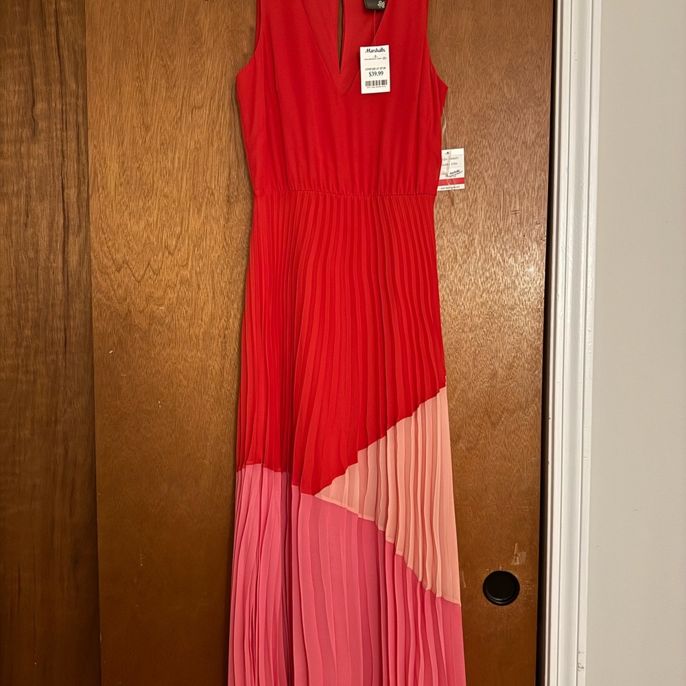 Sleeveless Colorblock Pleated Maxi Dress - Red & Pink